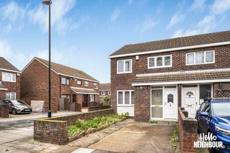 3 bedroom end of terrace house to rent - Photo 5