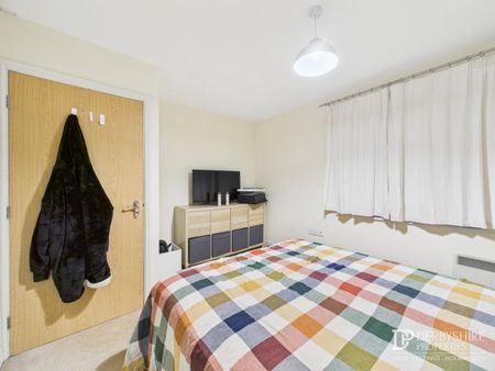 2 Bedroom Apartment - Photo 2