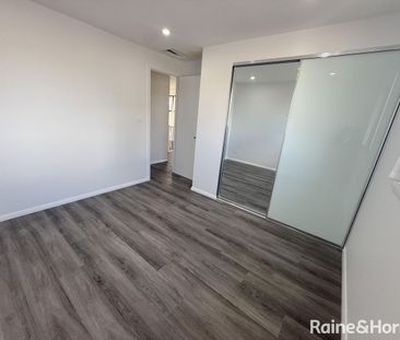 Contemporary Family Home in Prime Austral Location - Photo 4