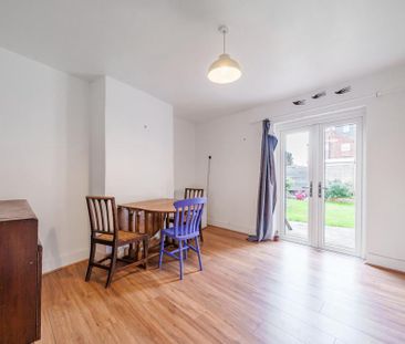 2 bedroom end of terrace house to rent - Photo 6