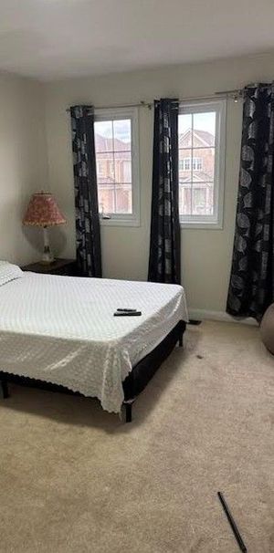 For Lease - 1608 Rockaway Street Unit# Upper Room 1, Oshawa, Ontario - Photo 1