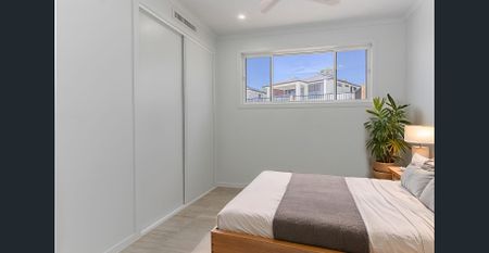 Large Brand-New 5-Bedroom Home with Granny Flat and a Pool in the Altitude Estate, Terranora - Photo 5