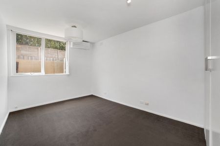 Please contact Molly Rogerson to arrange an inspection; SandringhamPM2@hodges.com.au - Photo 4