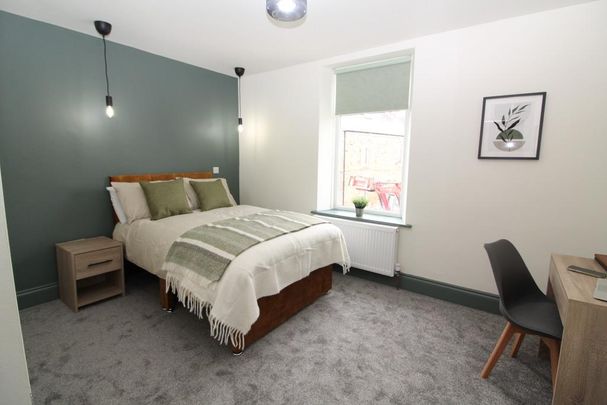1 bedroom in a house share to rent - Photo 1