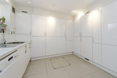 5 bedroom terraced house to rent - Photo 2