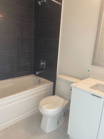 For Lease - 15 Watergarden Drive Unit# 2004, Mississauga, Ontario - Photo 2