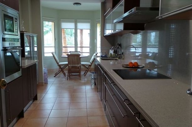 716390 - Apartment For rent in Sierra Blanca, Marbella, Málaga, Spain - Photo 1