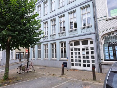 Ruim gelijkvloers appartement met 2 slaapkamers - Foto 5