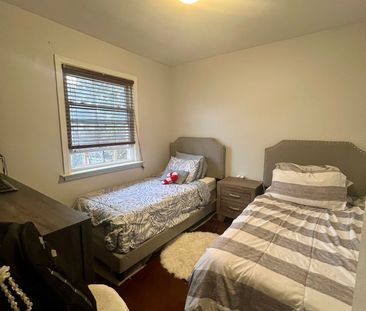 For Lease - 1024 Ogden Avenue, Mississauga, Ontario - Photo 2