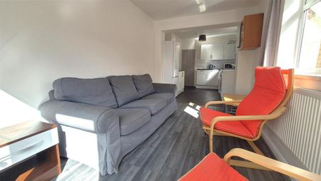 4 bedroom terraced house to rent - Photo 4