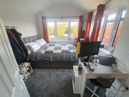 5 bedroom end of terrace house to rent - Photo 5