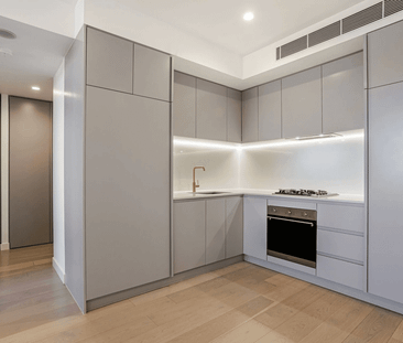 Stylish one‑bedroom apartment in the heart of Hurstville - Photo 1