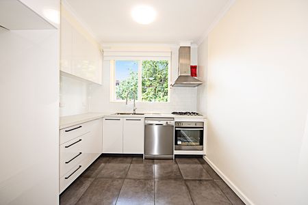 18/50 Hotham Street, St Kilda East VIC 3183 - Apartment For Rent | Domain - Photo 5