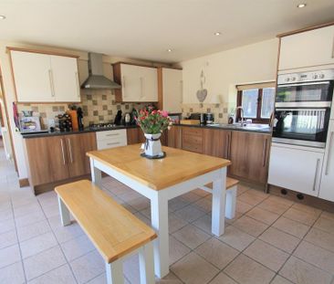 3 bedroom barn conversion to rent - Photo 1