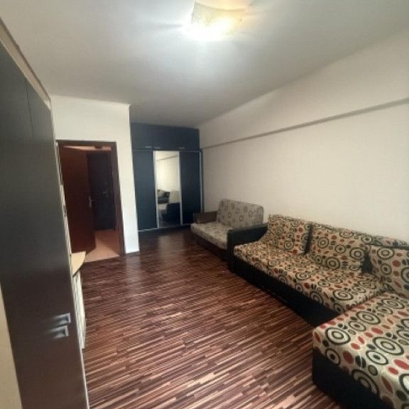 Inchiriez garsoniera 32mp, zona Stefan cel Mare, 400euro - Photo 1