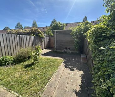 Huis te huur: Amandelgaarde 49 3344 RA Hendrik-Ido-Ambacht - Photo 1