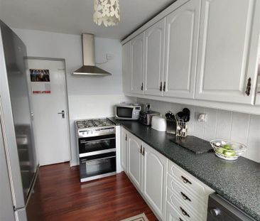 3 bedroom detached house to rent - Photo 6