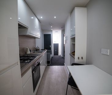 2 Bed Flat, Botanic Road, L7 - Photo 2