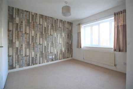 3 bedroom detached house to rent - Photo 4