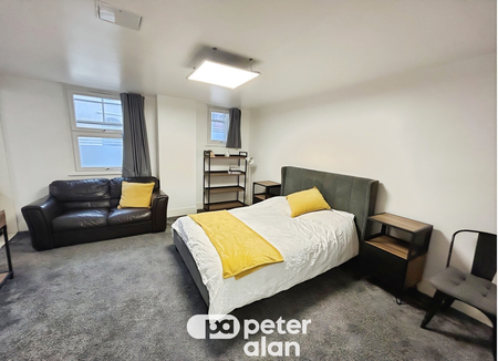 High Street, MERTHYR TYDFIL - Photo 5