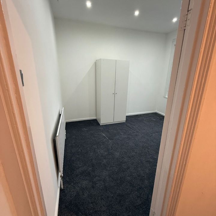 4 Bed Terraced House, Golfe Road, IG1 - Photo 1