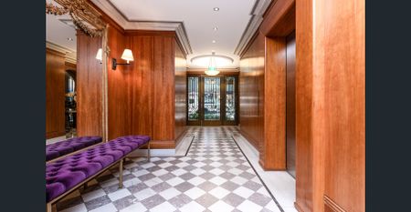 Villard – Designer Fully Furnished 2-Bedroom Apartment in the Heart of Potts Point - Photo 2