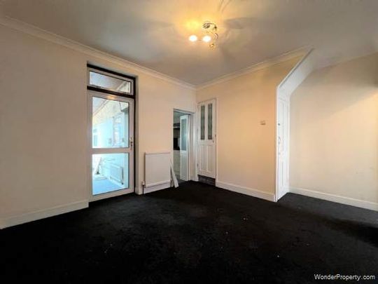 3 bedroom property to rent in London - Photo 1