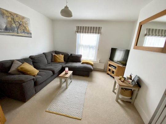 2 bedroom terraced house to rent - Photo 1