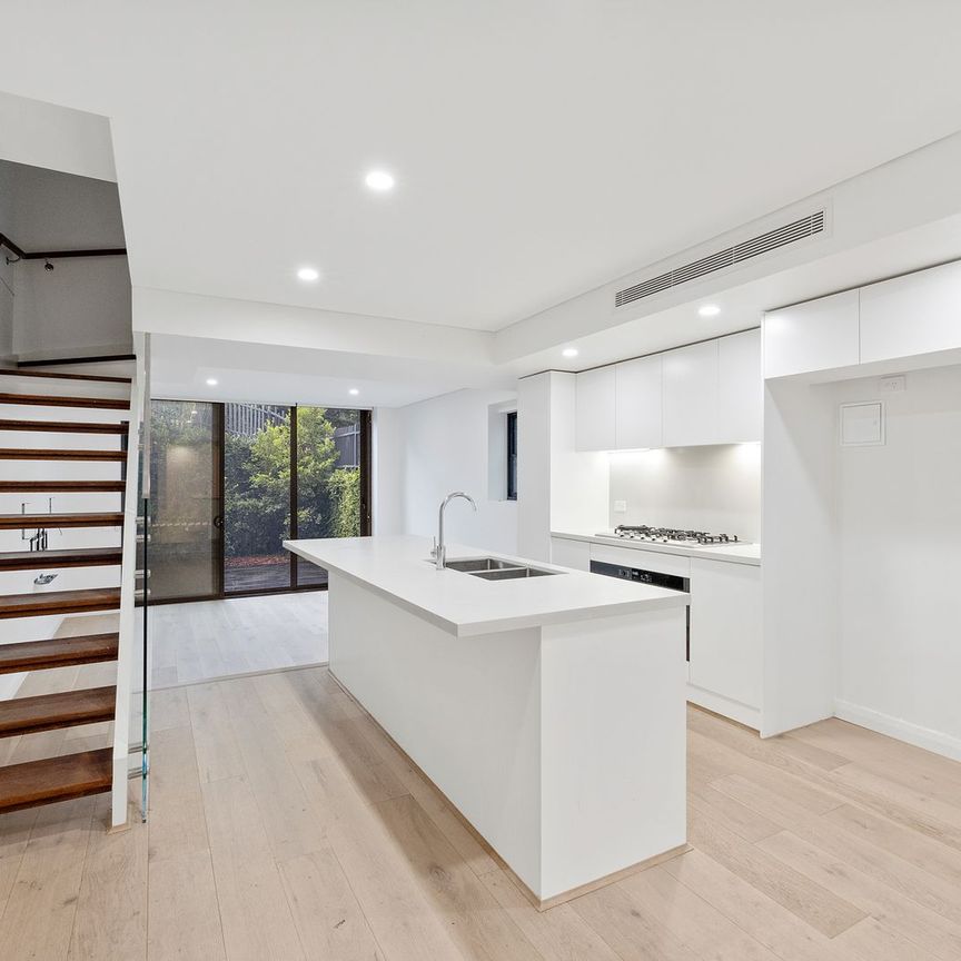1/1 Lower Bent Street, Neutral Bay NSW 2089 - Townhouse For Rent | Domain - Photo 1