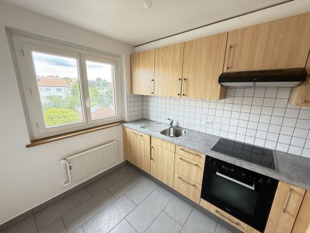 Proche des commerces - Photo 3