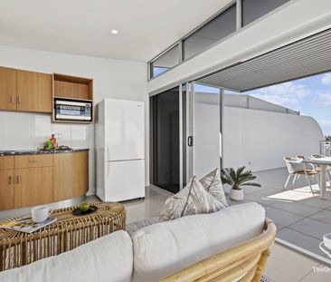 Penthouse Retreat - Photo 2