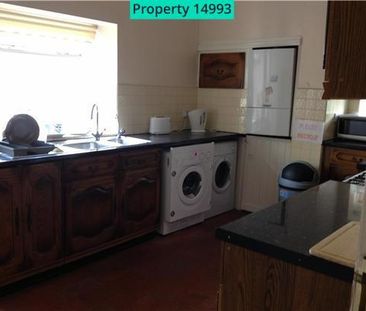 1 bedroom in a house share to rent - Photo 4