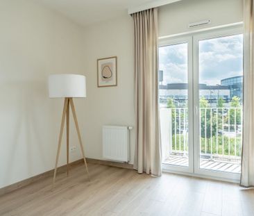 Dla pierwszego najemcy, z klimatyzacją 53.33 m² - Photo 3