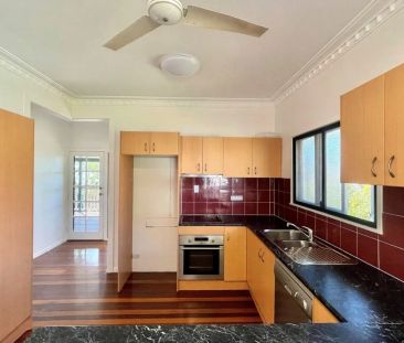 Charming Family Home with Spacious Living and Outdoor Entertaining ... - Photo 6