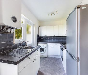 4 bedroom terraced house to rent - Photo 6