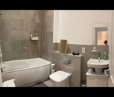 2 Bed Terraced House, Bobbin Row, LS12 - Photo 1