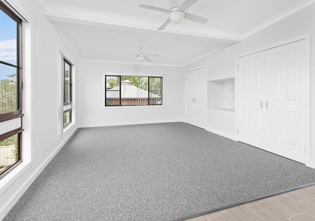 4 bedroom home with ocean views over Bombo Beach! - Photo 5