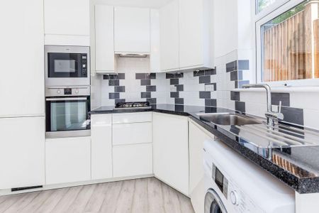 2 bedroom flat to rent - Photo 4