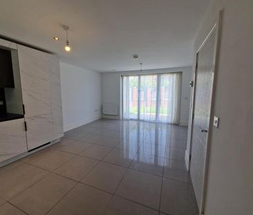 4 bedroom detached house to rent - Photo 1