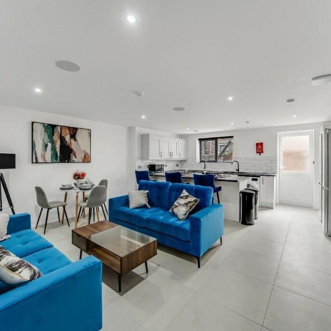 6 bedroom house to rent - Photo 1