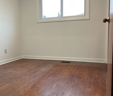 For Lease - 166 Roywood Drive, Toronto, Ontario - Photo 4