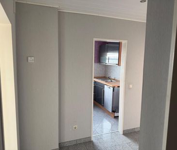 Ruhig gelegene, helle 2,5 Zimmer Wohnung mit Balkon und Garage - Foto 4