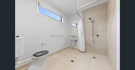 Wheelchair Friendly Family Home - Photo 4