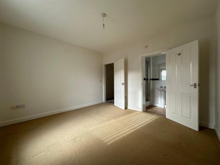 2 bedroom flat to rent - Photo 3