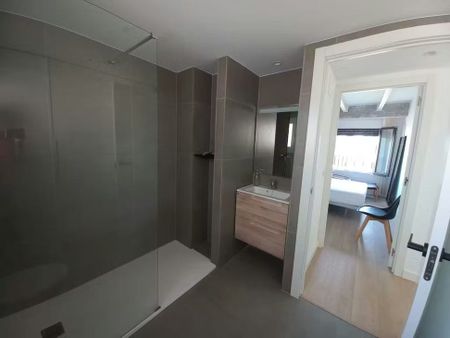 Carrer del Sol, Valencia, Valencian Community 46011 - Photo 2