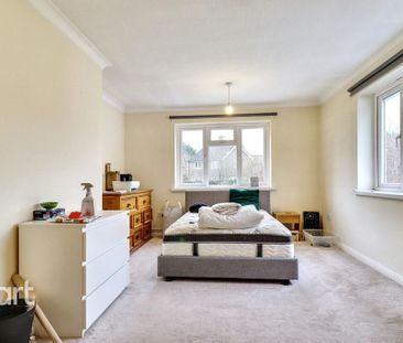 5 bedroom detached house to rent - Photo 3