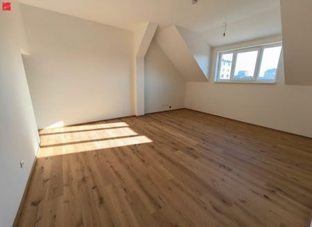 Altbauflair im Dachgeschoss – lichtdurchflutete, großzügige Räume mit moderner Ausstattung - Foto 5