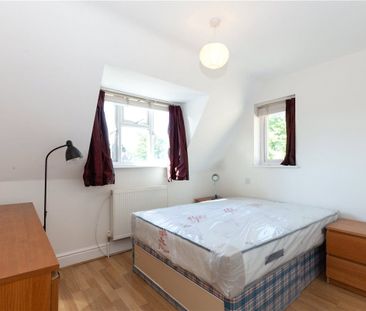 A two bedroom furnished apartment conveniently located on Sunderlan... - Photo 2