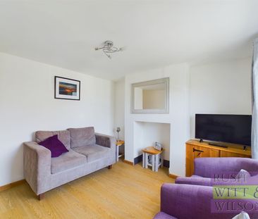 2 Bed House - Terraced - Photo 2