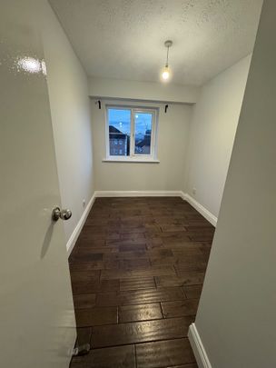 2 Bed Flat, Vicars Bridge Close, HA0 - Photo 1